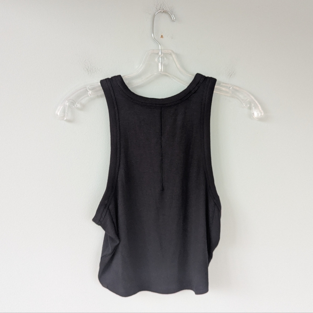 Lululemon Women's Black Hold Tight Cropped Tank Top - Picture 7 of 8